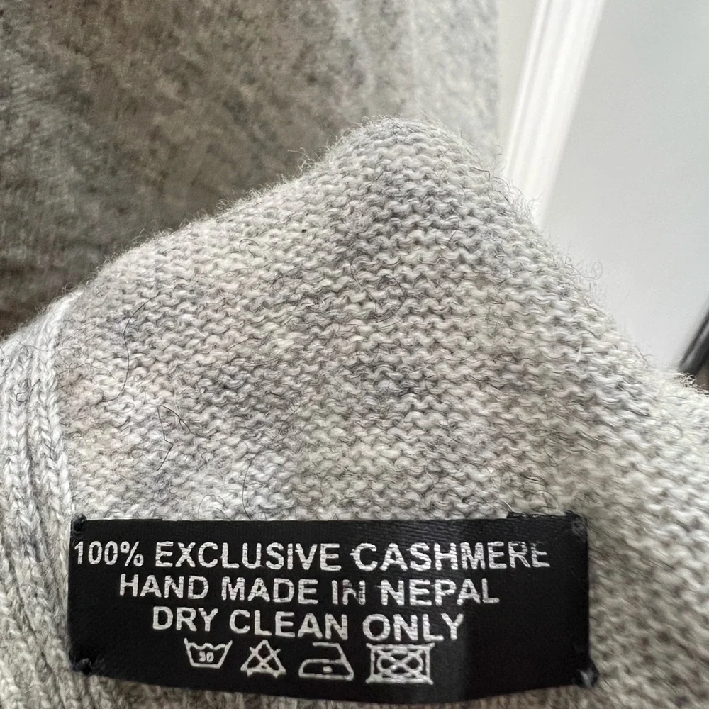 100% Exclusive Cashmere Poncho Cape Lightweight Sweater Sz Small